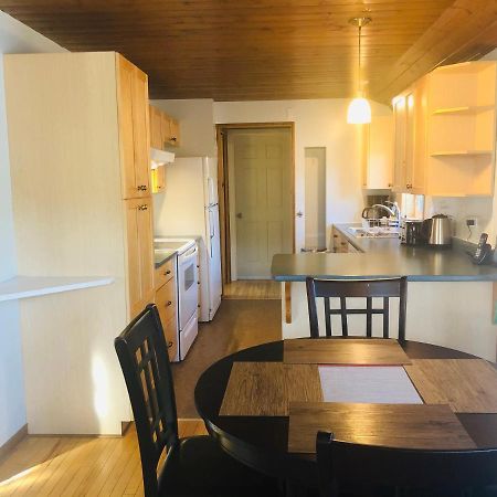 Midnight Sun Vacation Home Whitehorse Bagian luar foto